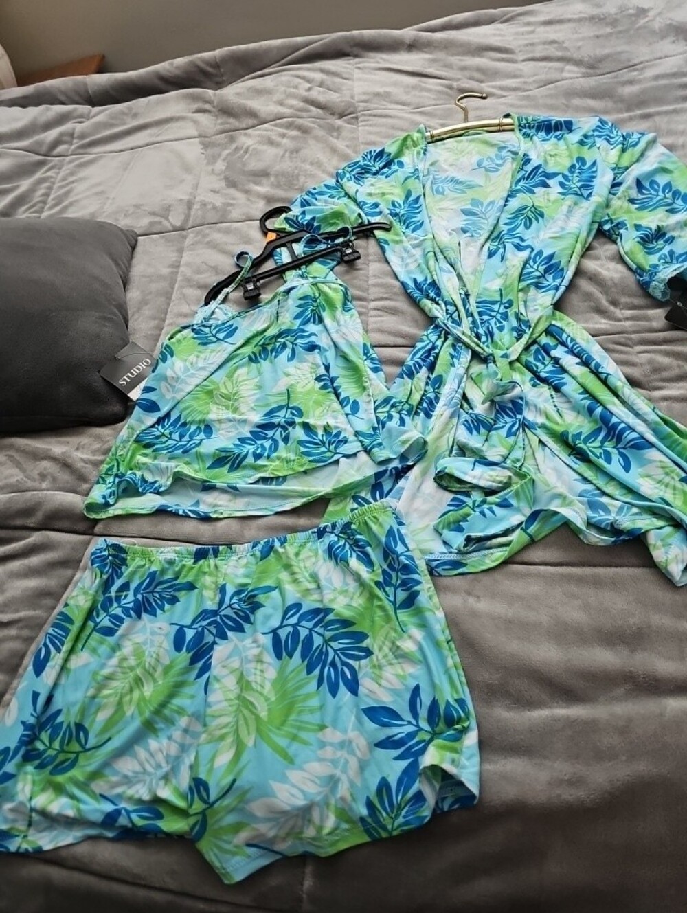 Studio Donatella 3 Piece Pajama Set Womens S/M Floral Robe Camo N Pants